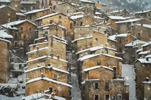 Snowfall Collection: Old houses of the mountain village of Scanno under snowfall, Abruzzo national park