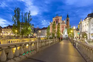 The old town of Ljubljana, with the Ljubljanica river and the Triple Bridge with