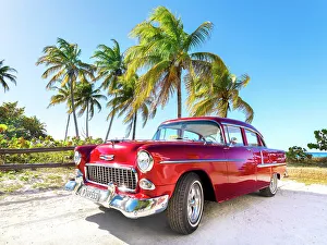 Antilles Prints: Oldtimer at the Beach, Varadero, Cuba