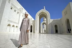 Sight Seeing Gallery: Oman, Muscat, Ghala, Al Ghubrah (Grand Mosque) Mosque