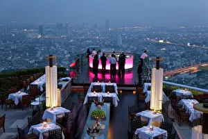 Images Dated 8th December 2010: Open air-bar Sirocco Sky Bar and Bangkok in the evening, State Tower, 247 m