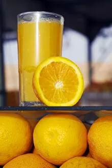 Images Dated 8th June 2006: Orange juice for sale in the Djemaa el Fna
