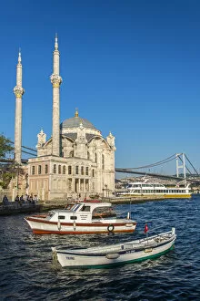 Minarets Collection: Ortakoy Mosque, Besiktas, Istanbul, Turkey