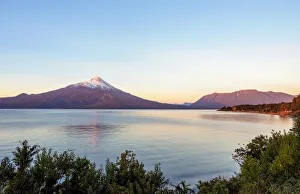 Images Dated 23rd April 2018: Osorno Volcano and Llanquihue Lake at sunset, Llanquihue Province, Los Lagos Region