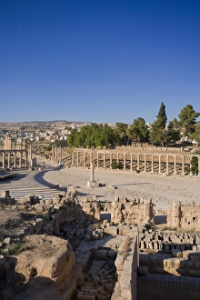 Decapolis Prints: Oval Plaza
