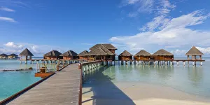 Images Dated 6th February 2017: Overwater Spa, Anantara Dhigu resort, South Male Atoll, Maldives