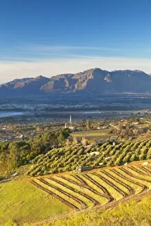 Images Dated 27th July 2017: Paarl Valley at sunrise, Paarl, Western Cape, South Africa