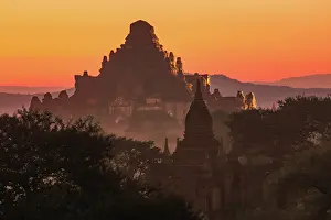 Pagodas Prints: Pagodas and temples at sunset, Bagan (UNESCO World Heritage Site)