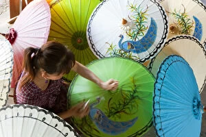Painting Gallery: Painting parasols, Bo Sang, Umbrella Village nr Chiang Mai, Thailand