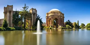 Images Dated 17th April 2018: Palace of Fine Arts in Presidio Park, San Francisco, California, USA