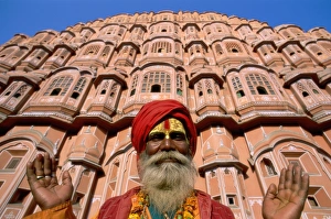 World Destinations Gallery: Palace of the Winds (Hawa Mahal) / Holyman (Sadhu)