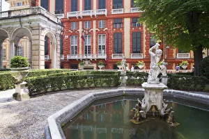 Images Dated 9th May 2016: Palazzo Bianco gardens with Palazzo Rosso in the background, Genoa, Liguria, Italy