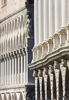Piazza Di San Marco Prints: Palazzo delle Prigioni and Palazzo Ducale, Venice, Veneto, Italy, Europe