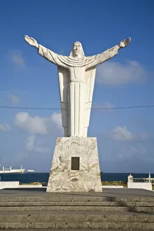 Images Dated 28th March 2008: Panama, Colon, Statue of Christ