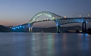 Images Dated 12th April 2010: Panama, Panama Canal, Bridge Of The Americas, Pacific Entrance, Dusk