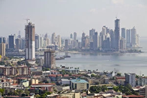 Images Dated 28th March 2008: Panama, Panama city, View of City skyline from Cerro Ancon