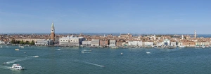 <b class=qtipBold><figcaption>Panorama of Venice, Italy</figcaption></b><br><em>© Jon Arnold / AWL Images</em> Panorama of Venice, Italy