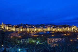 Images Dated 28th February 2014: Panoramic night view of the medieval city walls illuminated, Avila, Castile and Leaon
