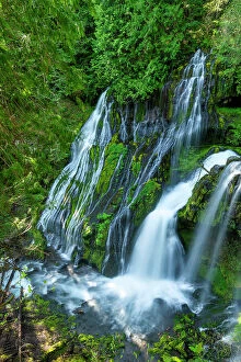 Images Dated 5th July 2023: Panther Creek Falls, Gifford Pinchot National Forest, Washington State, USA
