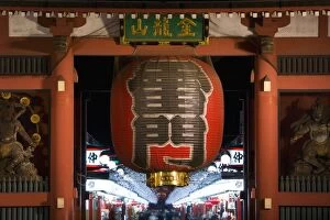 Paper lantern, Thunder Gate, Senso-ji temple, Asakusa, Tokyo, Japan