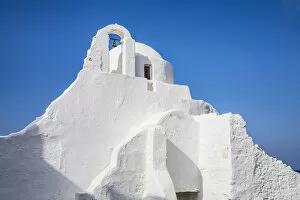 Images Dated 10th October 2018: Paraportiani chapel, Chora (Mykonos Town), Mykonos, Cyclades Islands, Greece