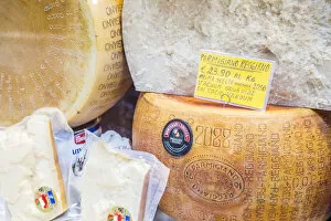 Images Dated 3rd June 2019: Parmigiano Reggiano (Parmesan cheese), Bologna, Emilia-Romagna, Italy