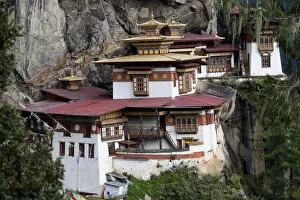 Images Dated 2nd February 2010: The Paro Taktsang or Tigers Nest in the Himalayan Kingdom of Bhutan