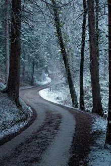 Tiroler Prints: The path to the little church of Hottinger Bild on a snowy day