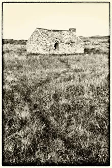 Images Dated 20th September 2021: Path to Ruined Cottage, Malin Head, County Donegal, Ireland