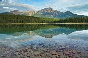 Images Dated 3rd May 2023: Patricia Lake and the Victoria Cross Range, Jasper National Park, Alberta, Canada