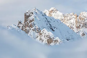 Images Dated 1st June 2023: The peaks of Westliche Kaminspitze and Kemacher Spitze as seen from the Hafelekar cable car