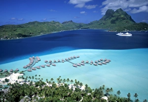 Bora Bora Prints: Pearl Beach Resort
