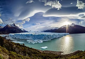 Images Dated 31st March 2018: Perito Moreno Glacier, elevated view, Los Glaciares National Park, Santa Cruz Province