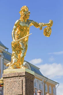 Images Dated 24th March 2016: Perseus and the head of Medusa, sculptures and fountains of Grand Cascade, Peterhof