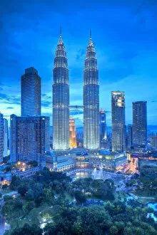 Images Dated 31st January 2012: Petronas Towers & KLCC, Kuala Lumpur, Malaysia