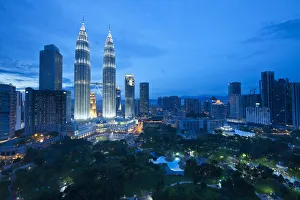 Images Dated 31st January 2012: Petronas Towers & KLCC, Kuala Lumpur, Malaysia