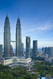 Images Dated 31st January 2012: Petronas Towers & KLCC, Kuala Lumpur, Malaysia