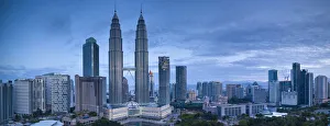 Images Dated 31st January 2012: Petronas Towers & KLCC, Kuala Lumpur, Malaysia