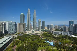 Images Dated 31st January 2012: Petronas Towers & KLCC, Kuala Lumpur, Malaysia