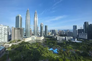 Images Dated 31st January 2012: Petronas Towers & KLCC, Kuala Lumpur, Malaysia