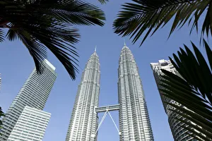 Images Dated 31st January 2012: Petronas Towers & KLCC, Kuala Lumpur, Malaysia