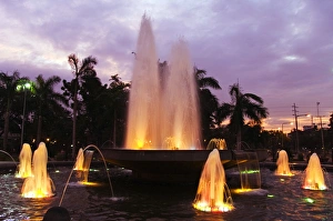 Images Dated 10th November 2006: Philippines, Luzon, Manila