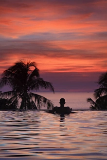 Philippines, Visayas, Boracay Island, Resort overlooking White Beach (MR)