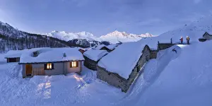 Valchiavenna Prints: two photographers capture the sunrise in the historic village of Groppera, Valtellina