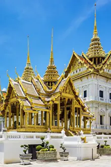 Government Prints: Phra Thinang Aphorn Phimok Prasat pavilion in front of Phra Thinang Chakri Maha Prasat