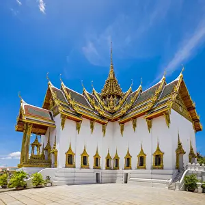 Phra Thinang Dusit Maha Prasat throne hall at the Grand Palace complex, Bangkok, Thailand