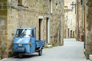 Images Dated 30th August 2019: Piaggio APE TM P50 in Pitigliano, Tuscany, Italy, Europe