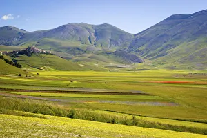 Piana Piccola, Castelluccio di Norcia, Umbria, Italy. valley landscape