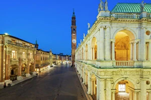 Images Dated 2nd May 2023: Piazza dei Signori with Basilica Palladiana, Vicenza, Veneto, Italy