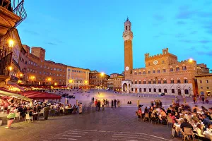 Piazza del Campo with Palazzo Pubblico, Siena, Tuscany, UNESCO World Heritage Site, Italy